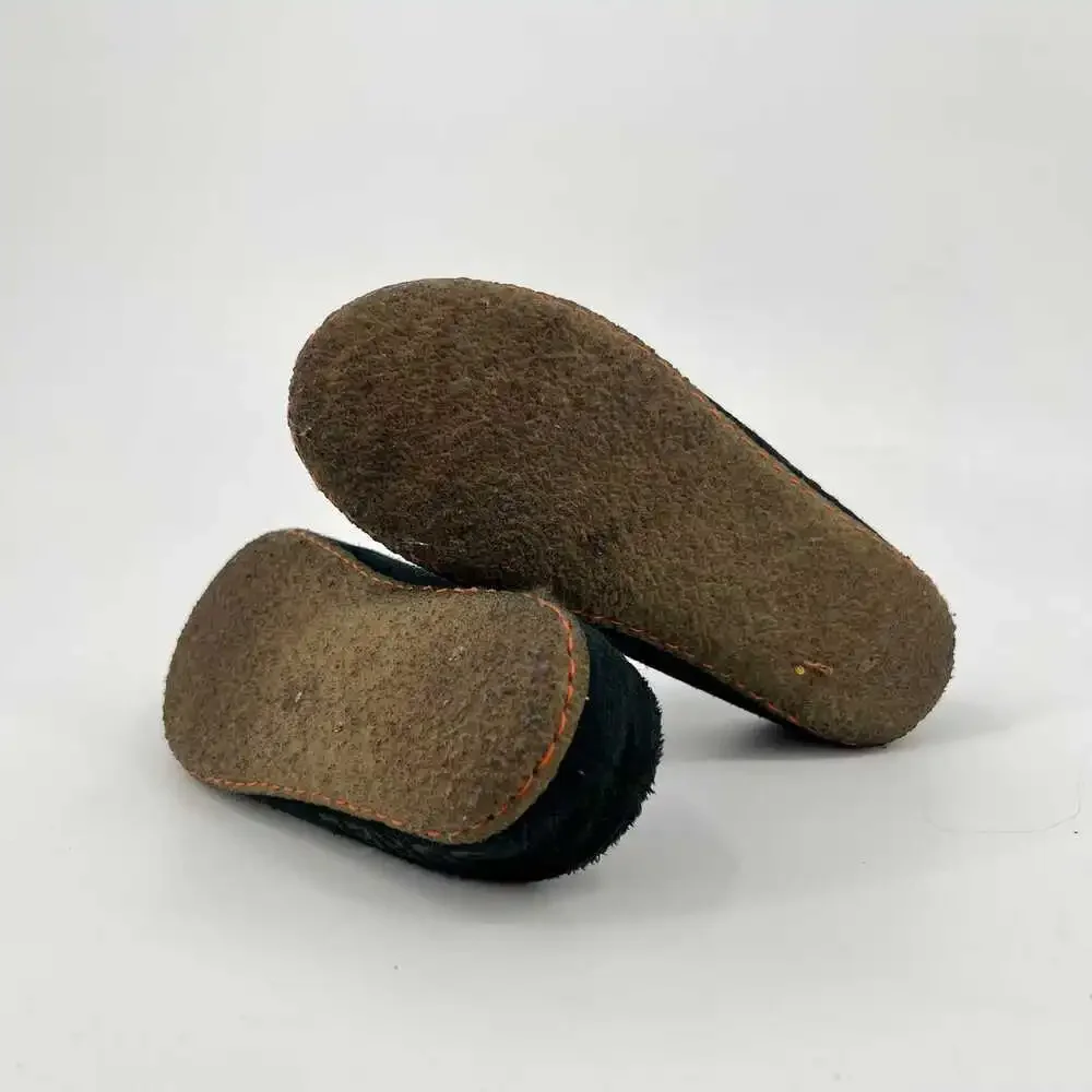 Sorel Black Slip-On Girls Slippers | Size 3G